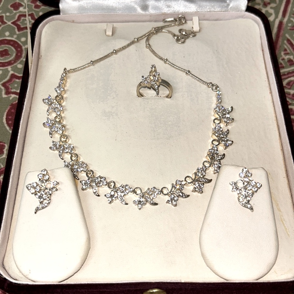 Unused American diamond set - Picture 1 of 5